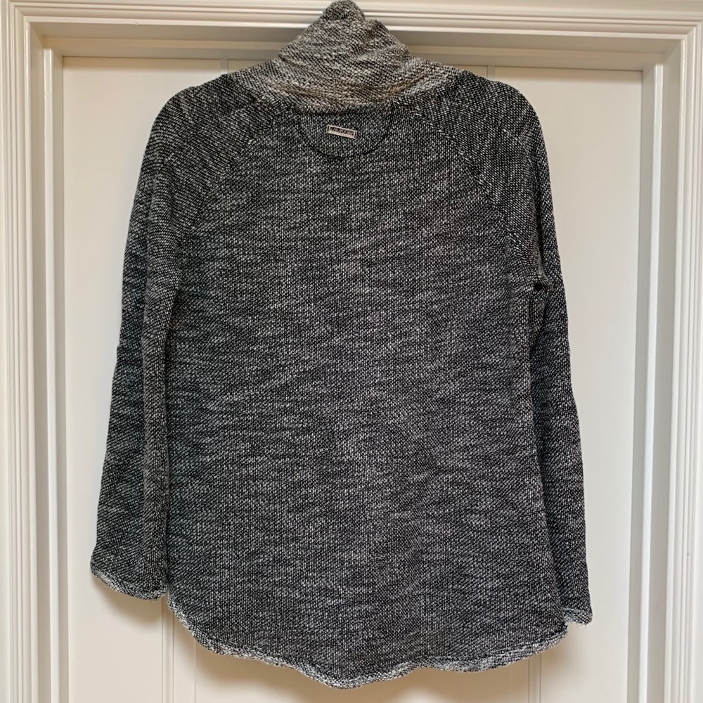 Calvin Klein Performance Quick Dry Pullover Poncho - Picture 4 of 12